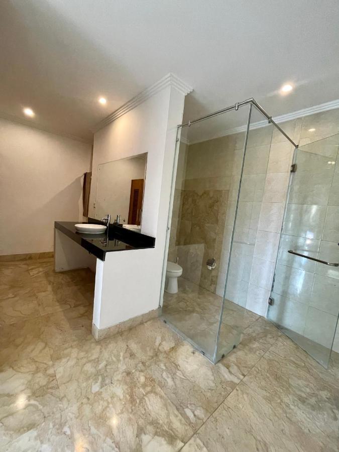 Private Suite In A Kids Friendly Big Shared Villa In Canggu Екстериор снимка