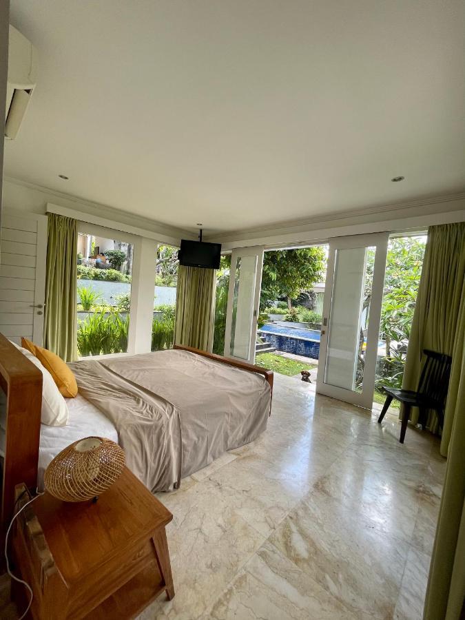 Private Suite In A Kids Friendly Big Shared Villa In Canggu Екстериор снимка