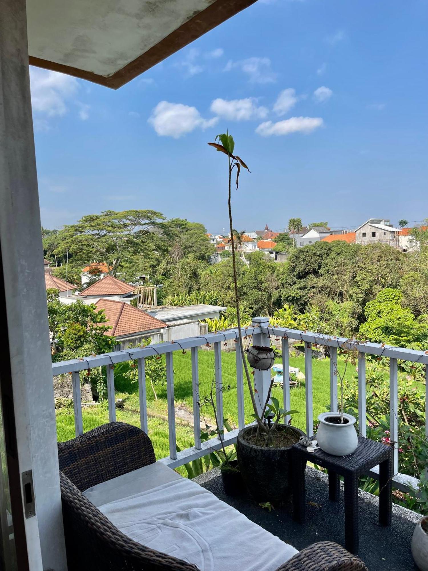 Private Suite In A Kids Friendly Big Shared Villa In Canggu Екстериор снимка